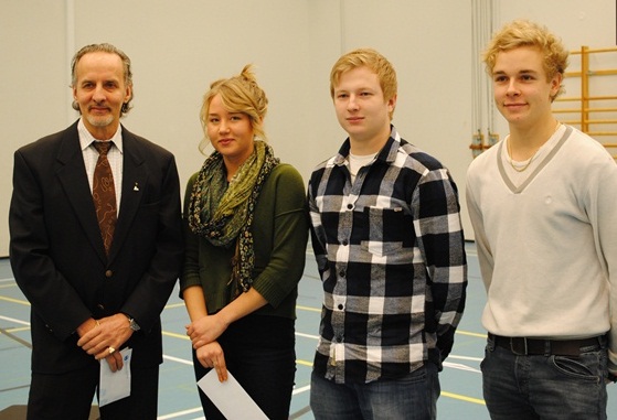 Mntsln_Yrittjien_stipendien_saajat_joulukuu_2011